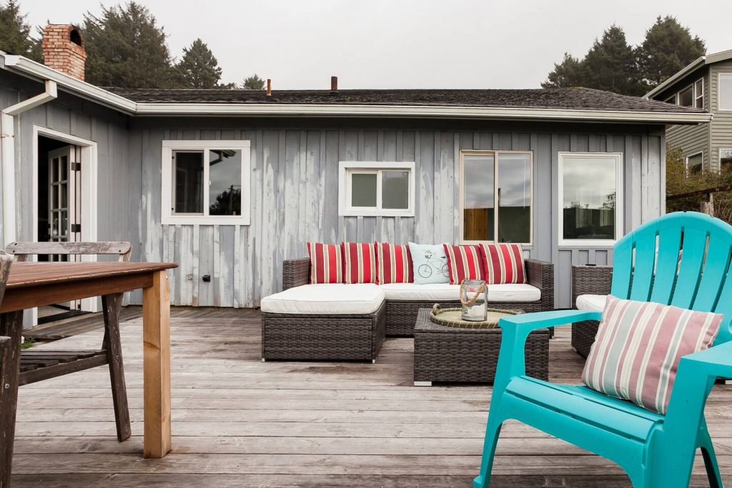 Oregon coast Airbnb cottage perfect for a family retreat